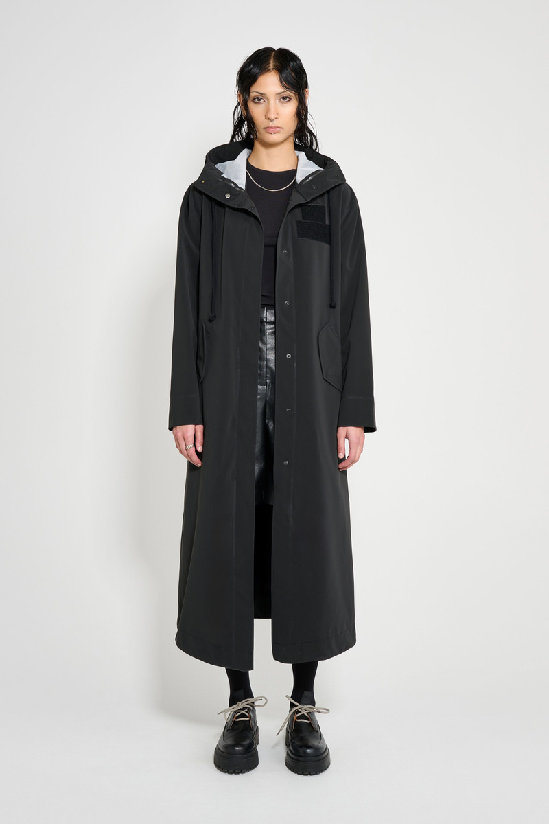 Stutterheim Chatham Matte Raincoat Black outlook