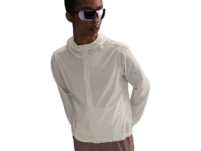 Nike Swift Repel Packable Running Jacket - 2