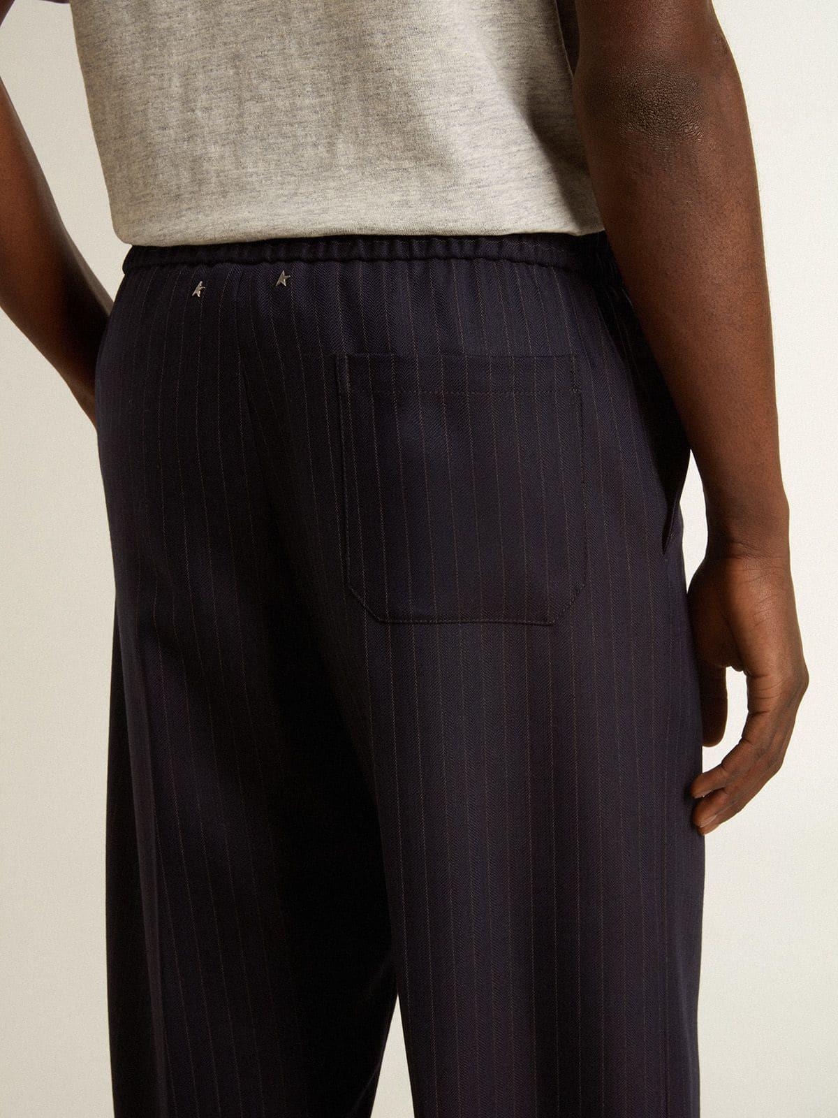 Men's wool joggers with vertical thin stripes - 5