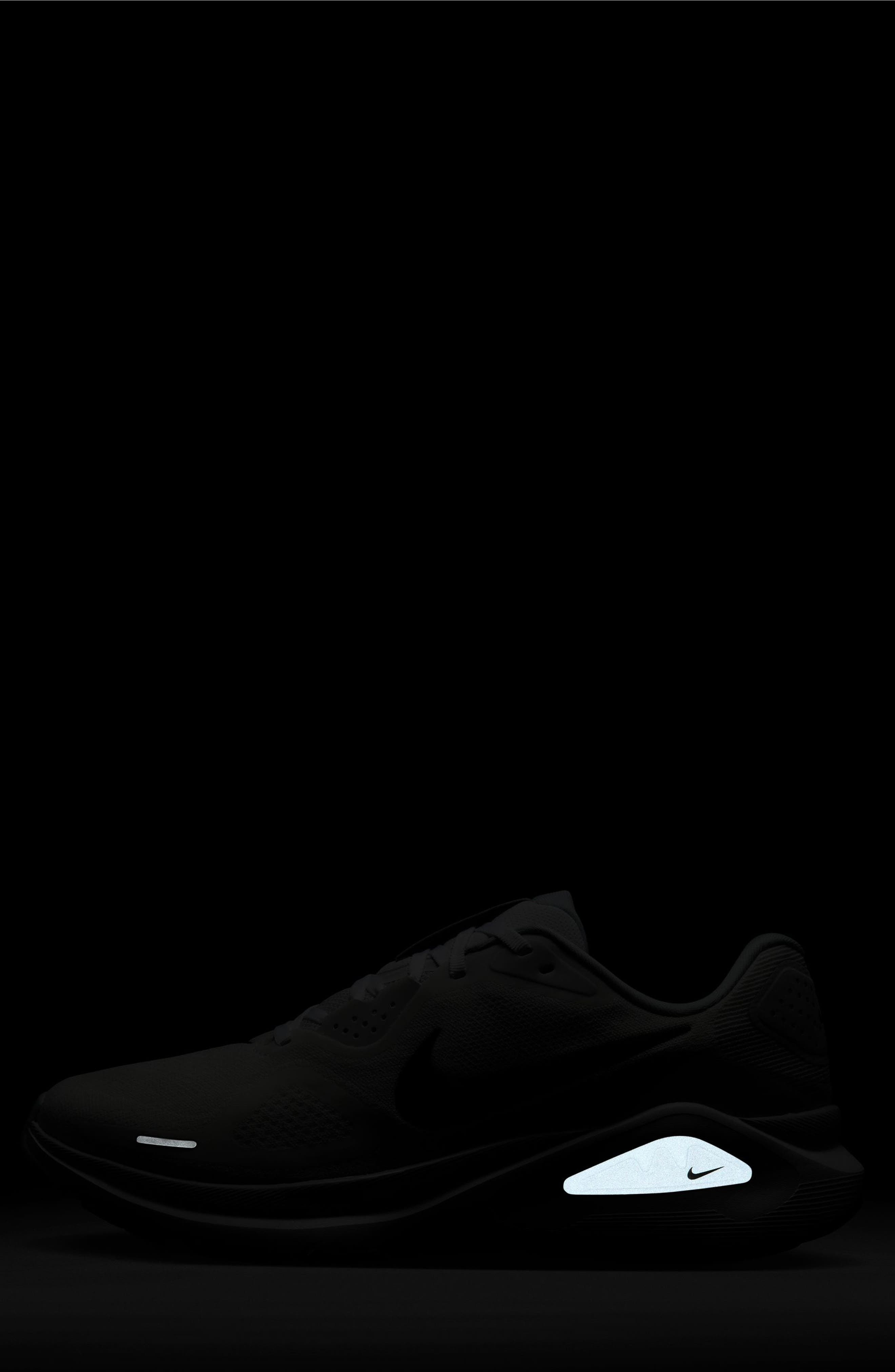 Nike Structure 26 Running Shoe in White/Pure Platinum at Nordstrom - 9