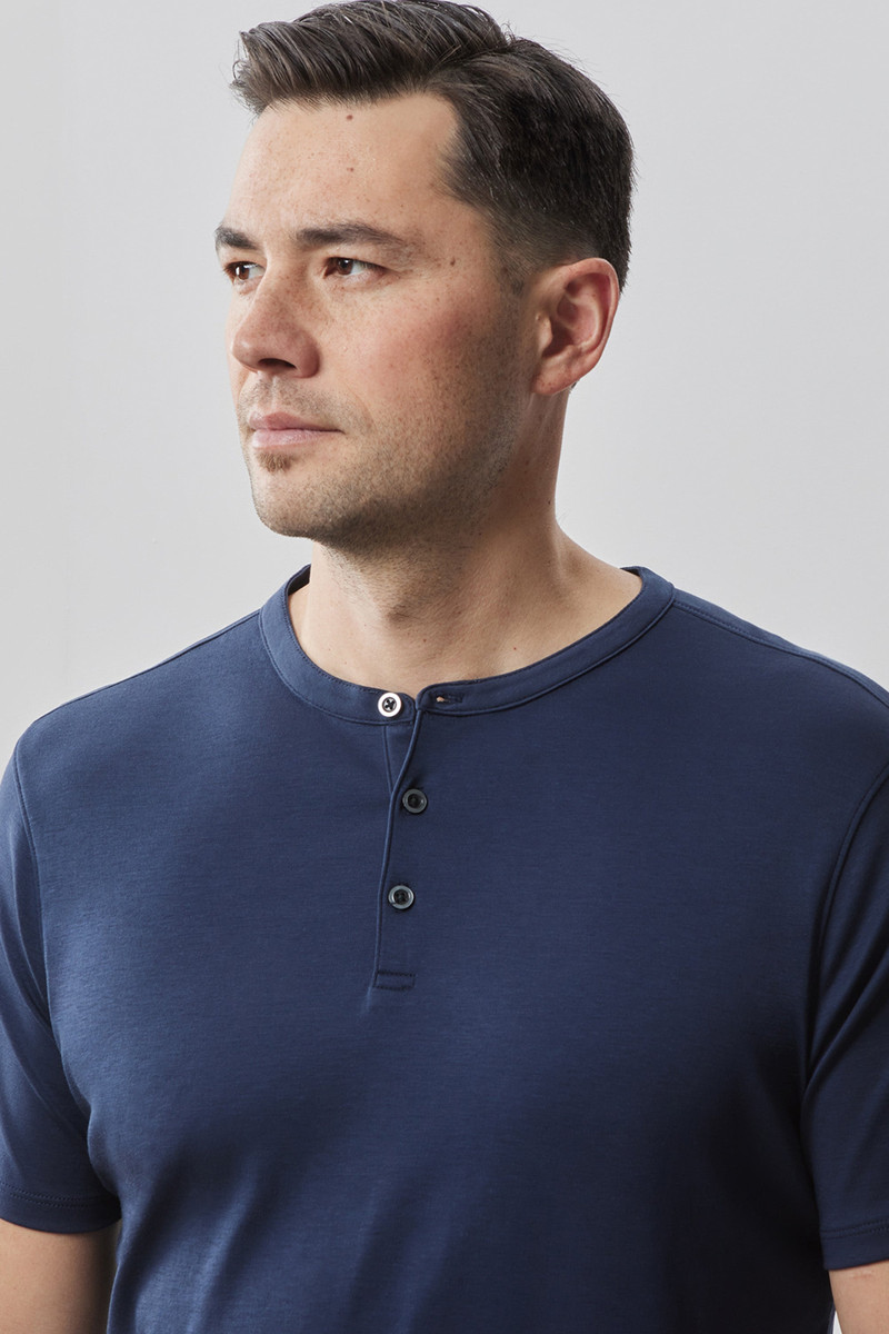 The Barakett Henley 2