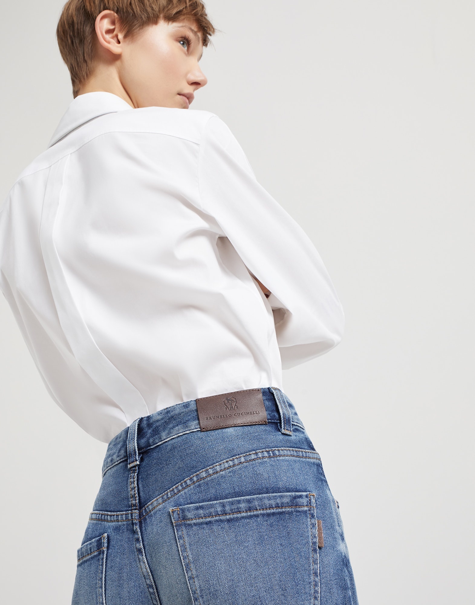 Comfort cotton denim loose five-pocket trousers with shiny tab - 3