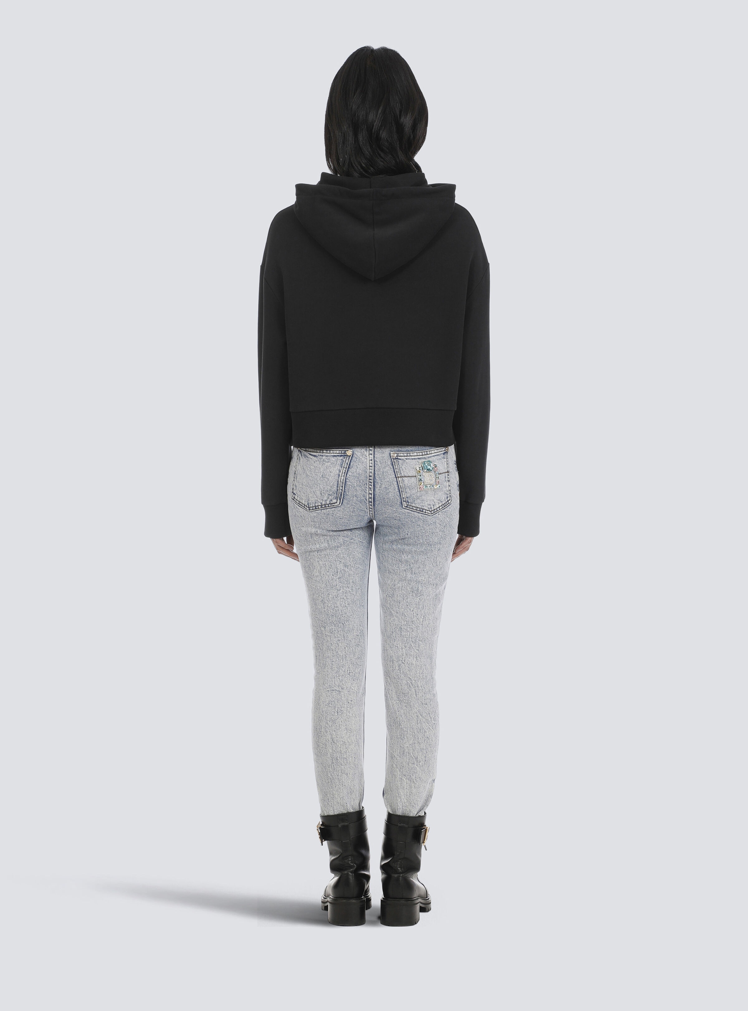 Cropped eco-designed cotton sweatshirt with rhinestone Balmain logo - 5