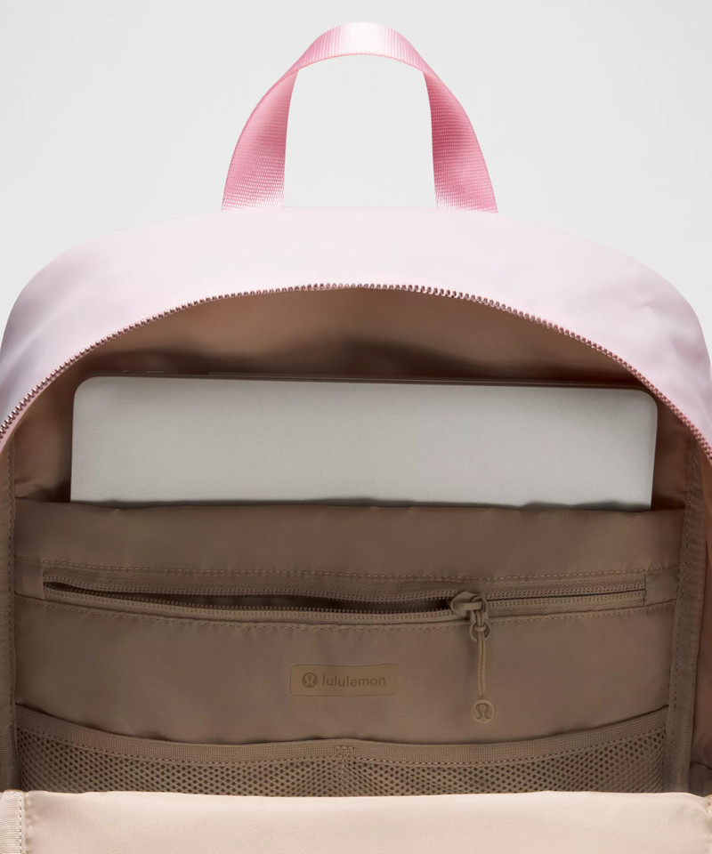 Everywhere Backpack 22L *Metal Hardware 5
