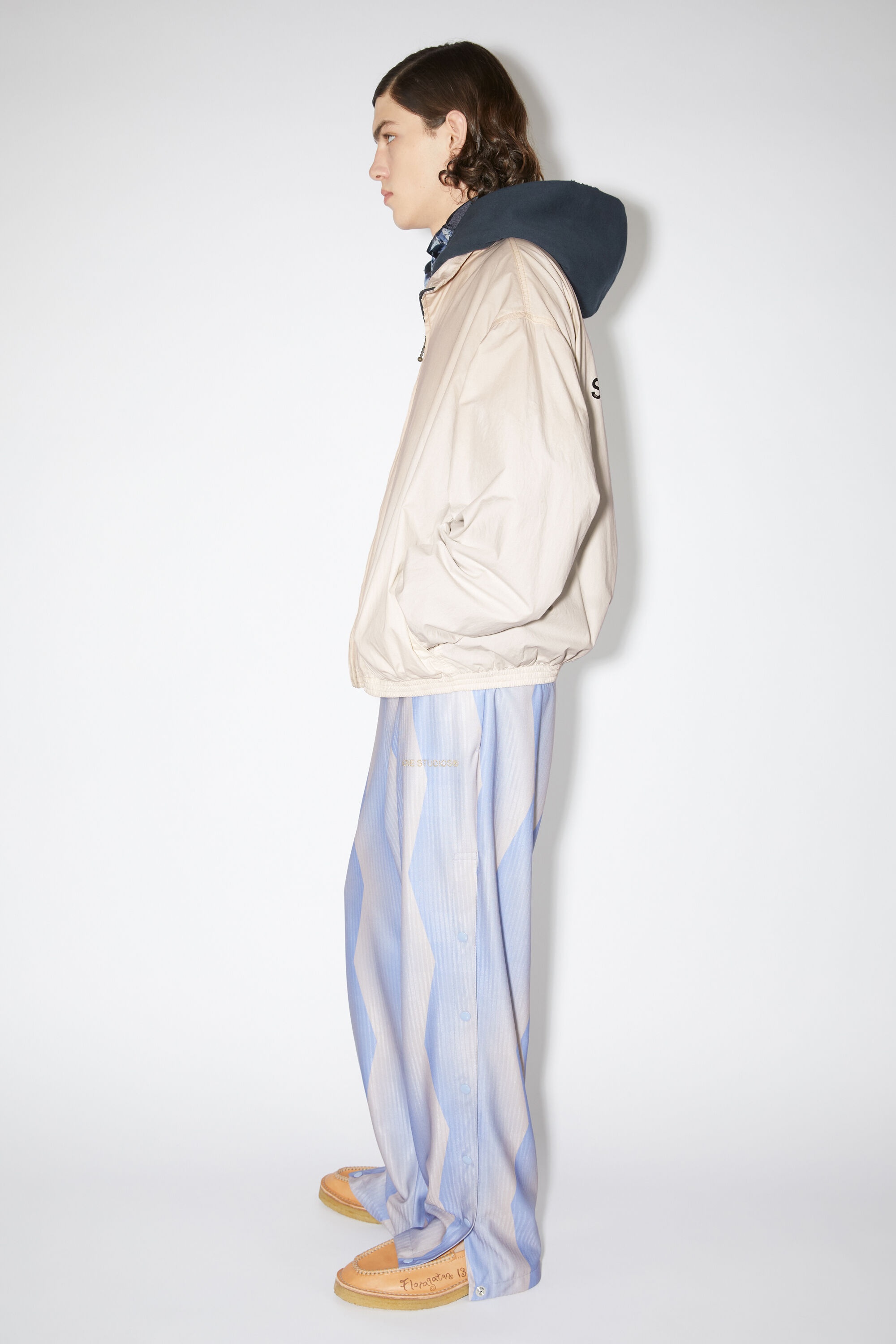Acne Studios「1996」シリーズ ホワイトジャケット Yahoo!オークション -「acne studios ジャケット」(ジャケット