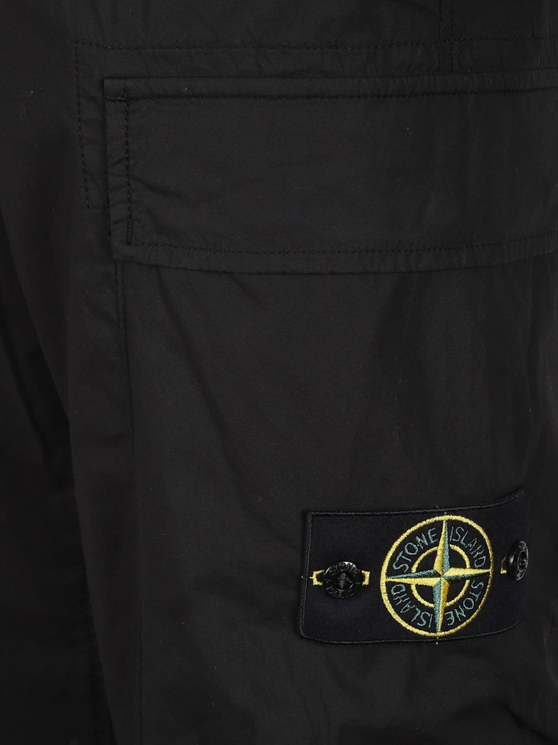 multiple pockets trousers 3