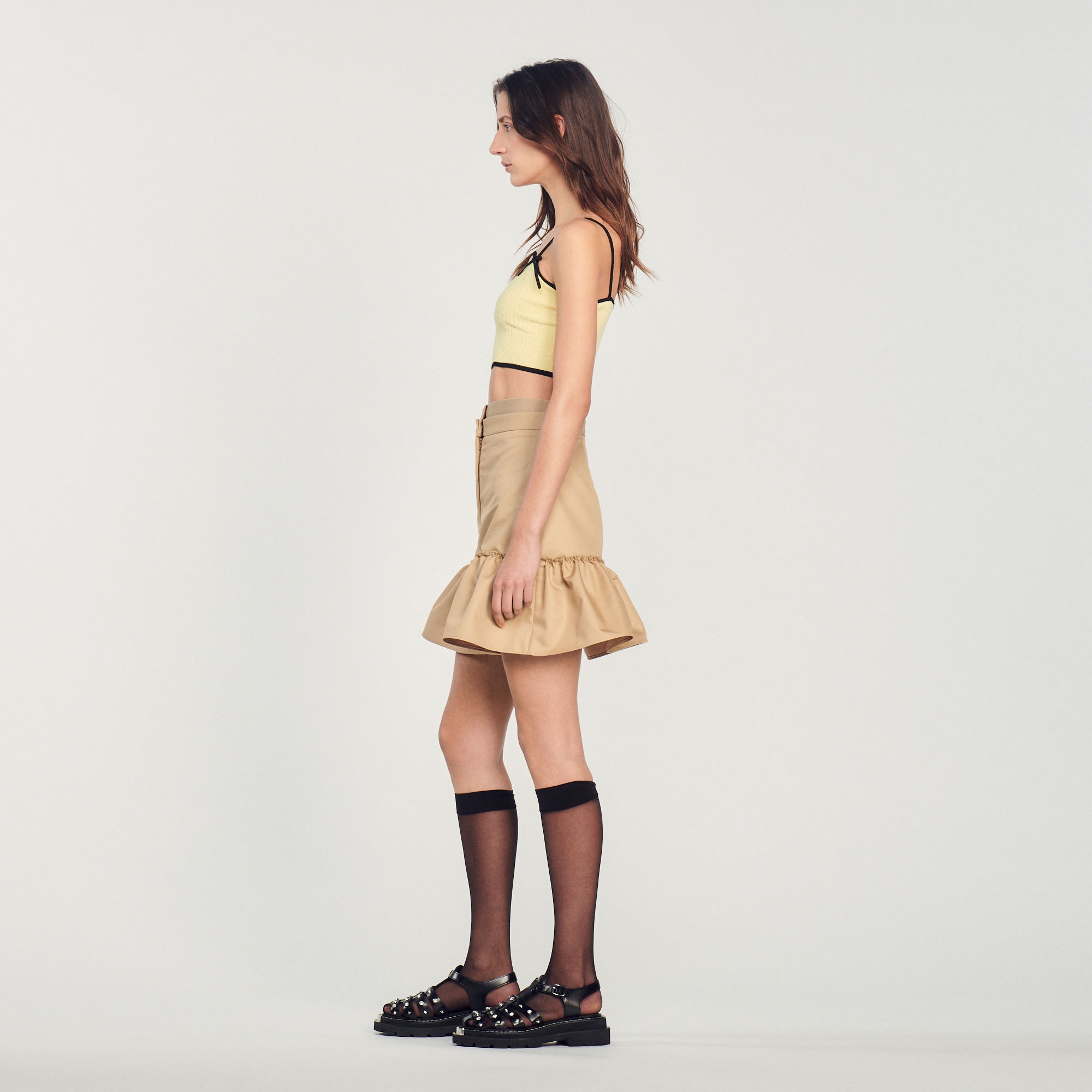 Short skirt with ruffles - 7