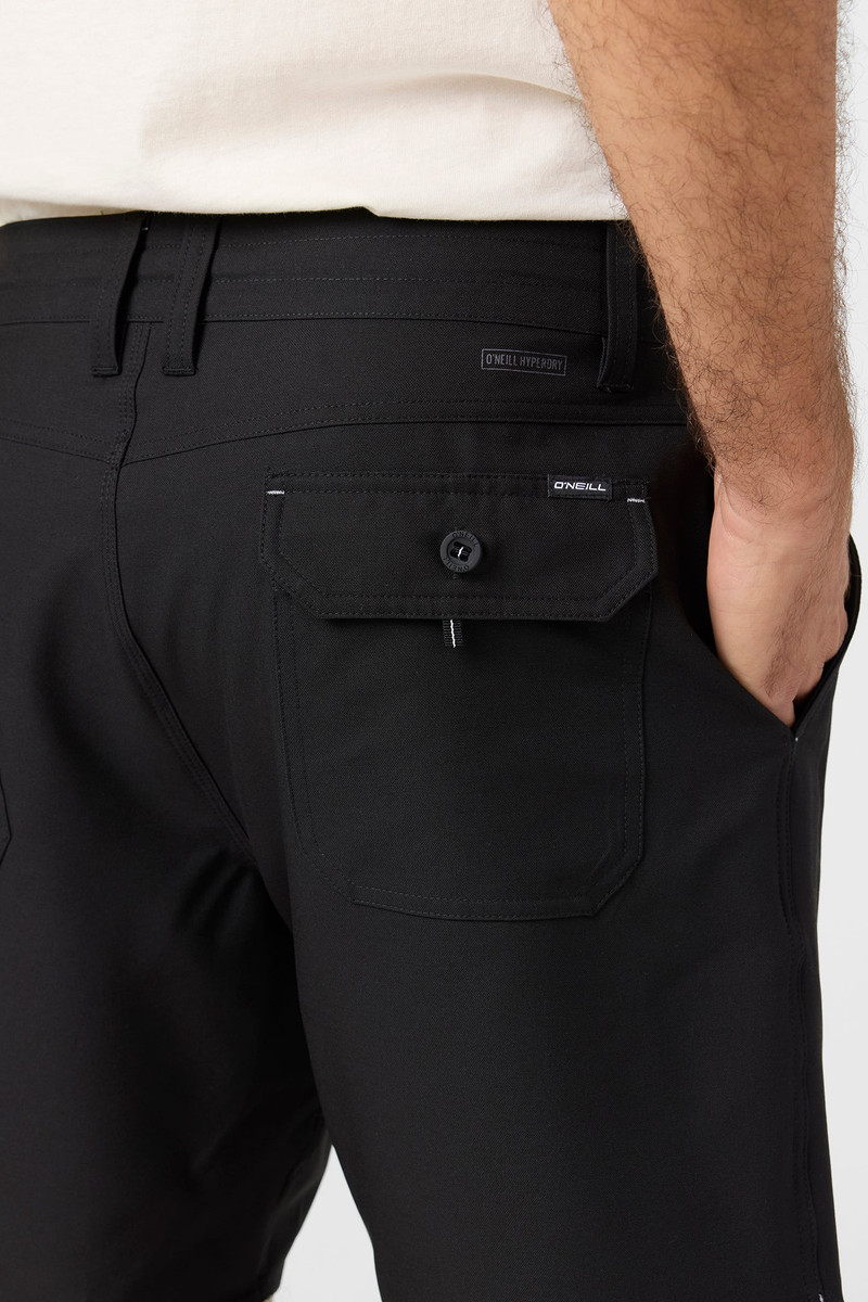 Utility Scallop Hybrid 18" Hybrid Shorts 6