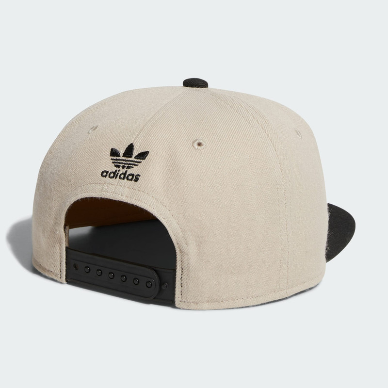 adidas Men's Originals Trefoil Chain Snapback outlook
