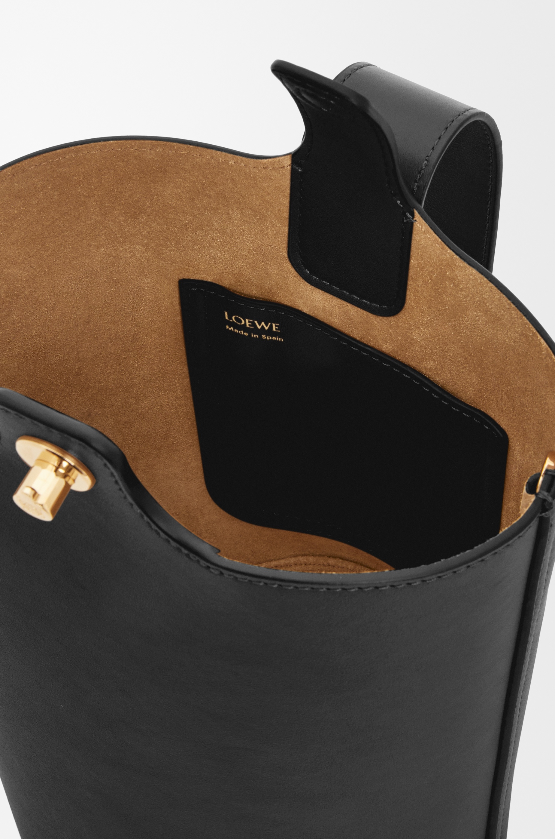 Mini Pebble Bucket bag in mellow calfskin - 7