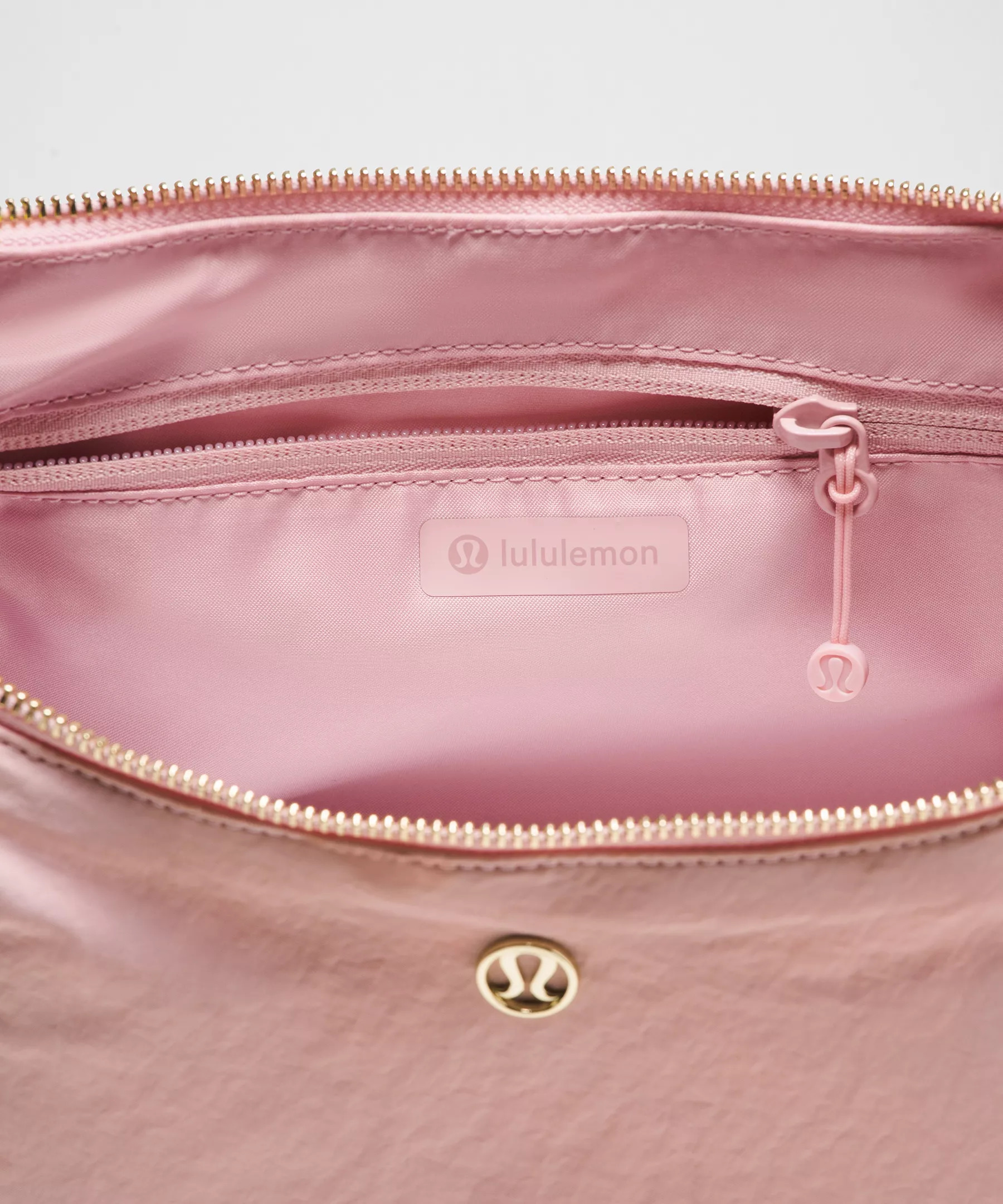 Slouchy Sling Bag 6L *Metal Hardware - 4