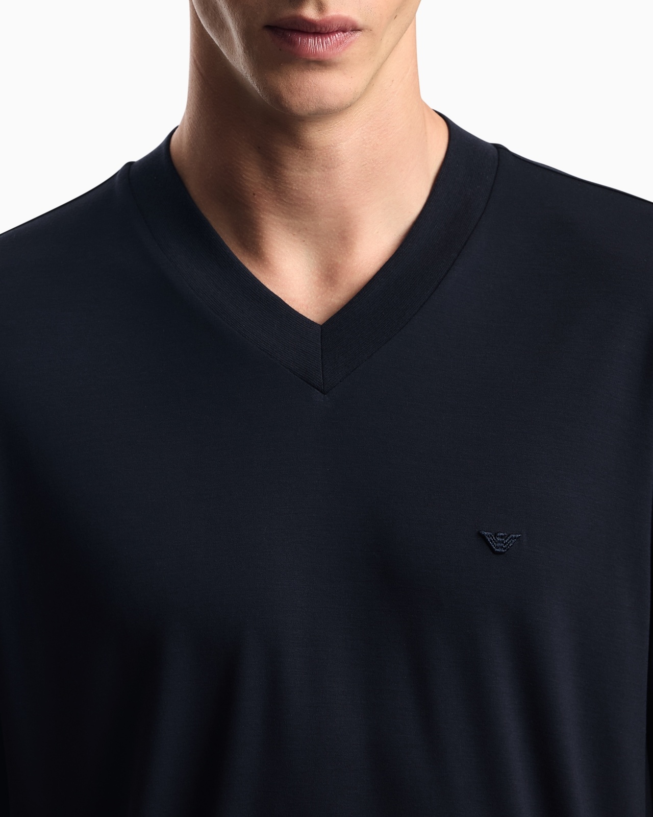 MODAL JERSEY V-NECK T-SHIRT WITH MICRO EAGLE EMBROIDERY - 5