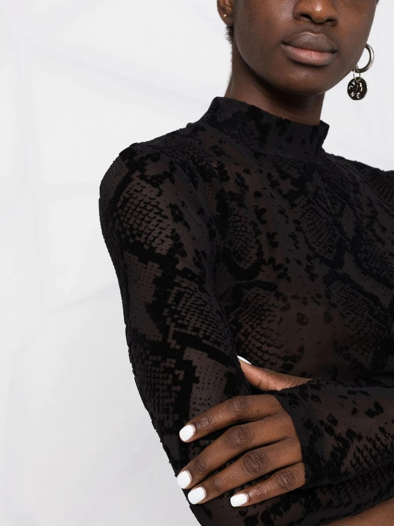 geometric-print cropped top 3