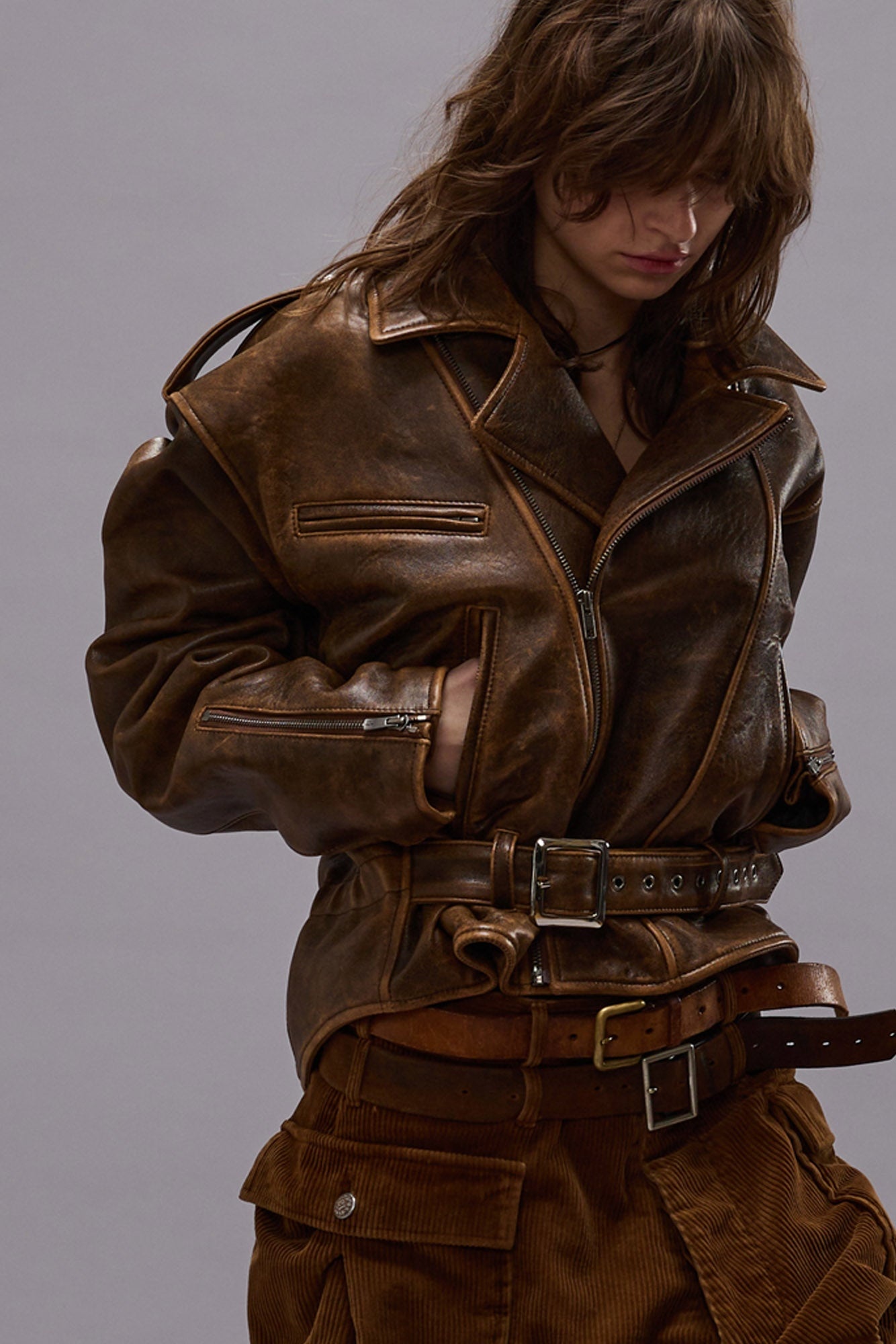レザージャケット・コート R13 FW24 EXAGERATED MOTORCICLE JACKET (R13WR323R434A BROWN) R13 oversize-shoulder Biker Jacket | Brown | FARFETCH