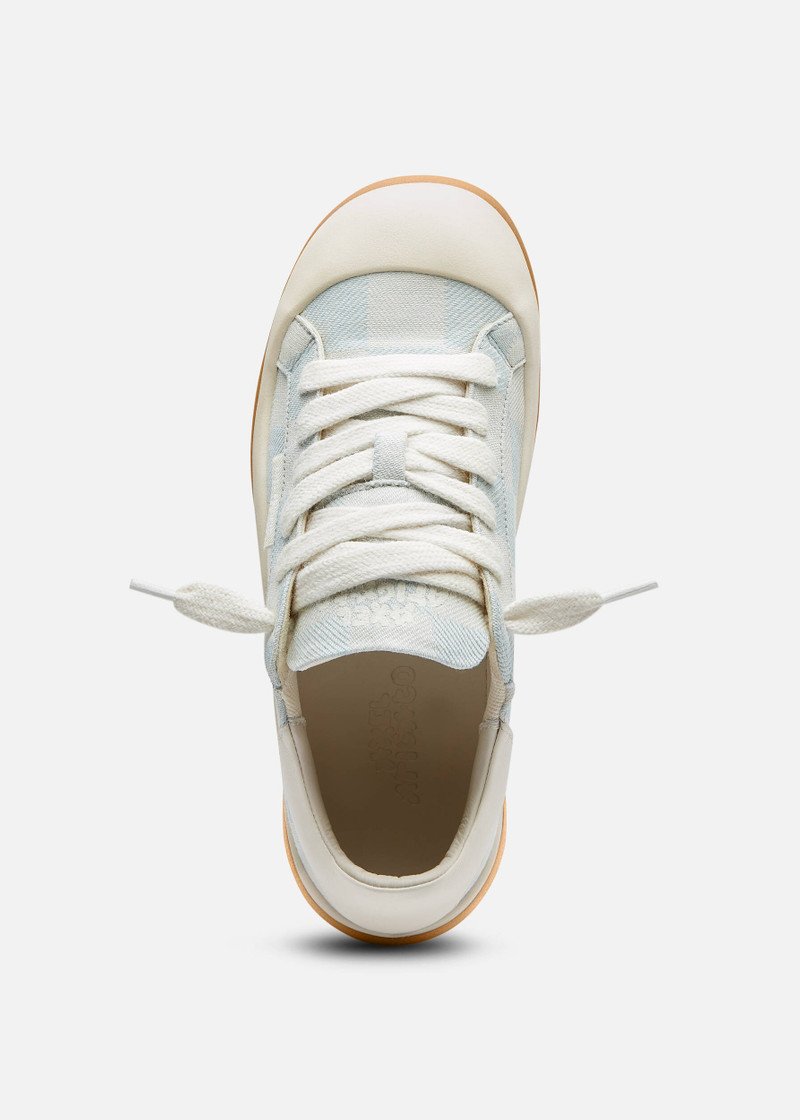 Squish Sneaker 4
