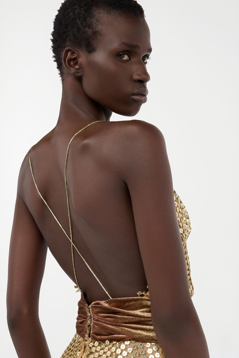 Extra-long gold sequin gown 7