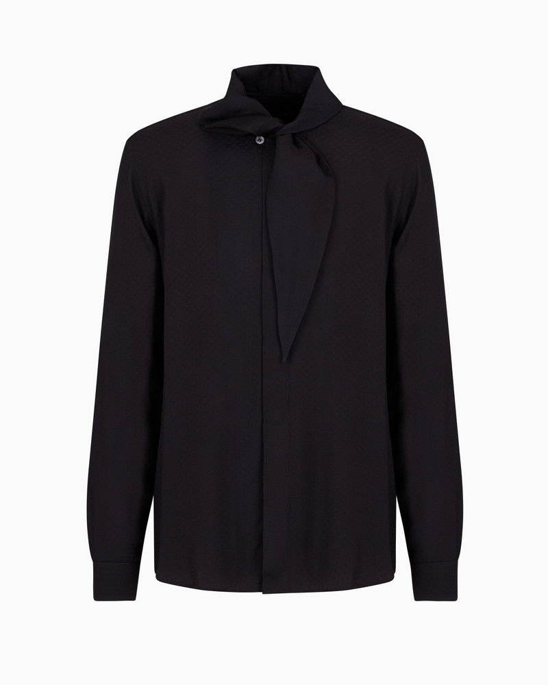 LIGHTWEIGHT, JACQUARD-PATTERN VISCOSE의 FOULARD COLLAR과 함께 1
