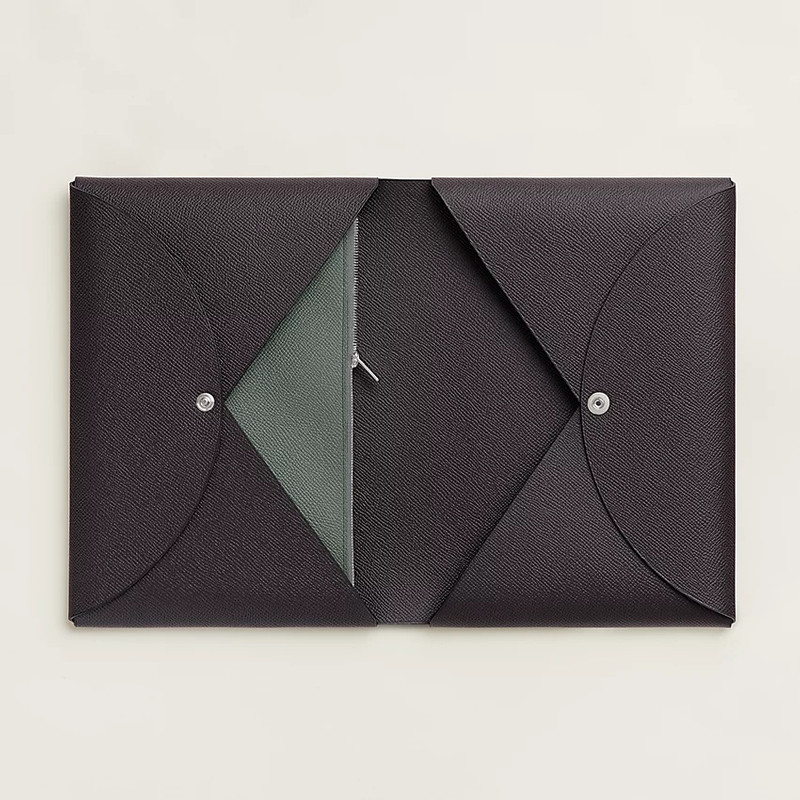 Hermès Calvi GM pouch outlook