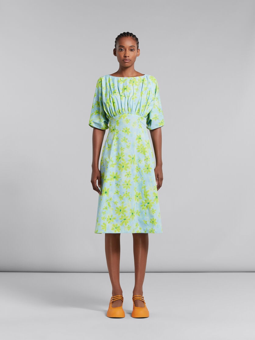 LIGHT GREEN POPLIN GATHERED DRESS WITH PARADE PRINT - 2