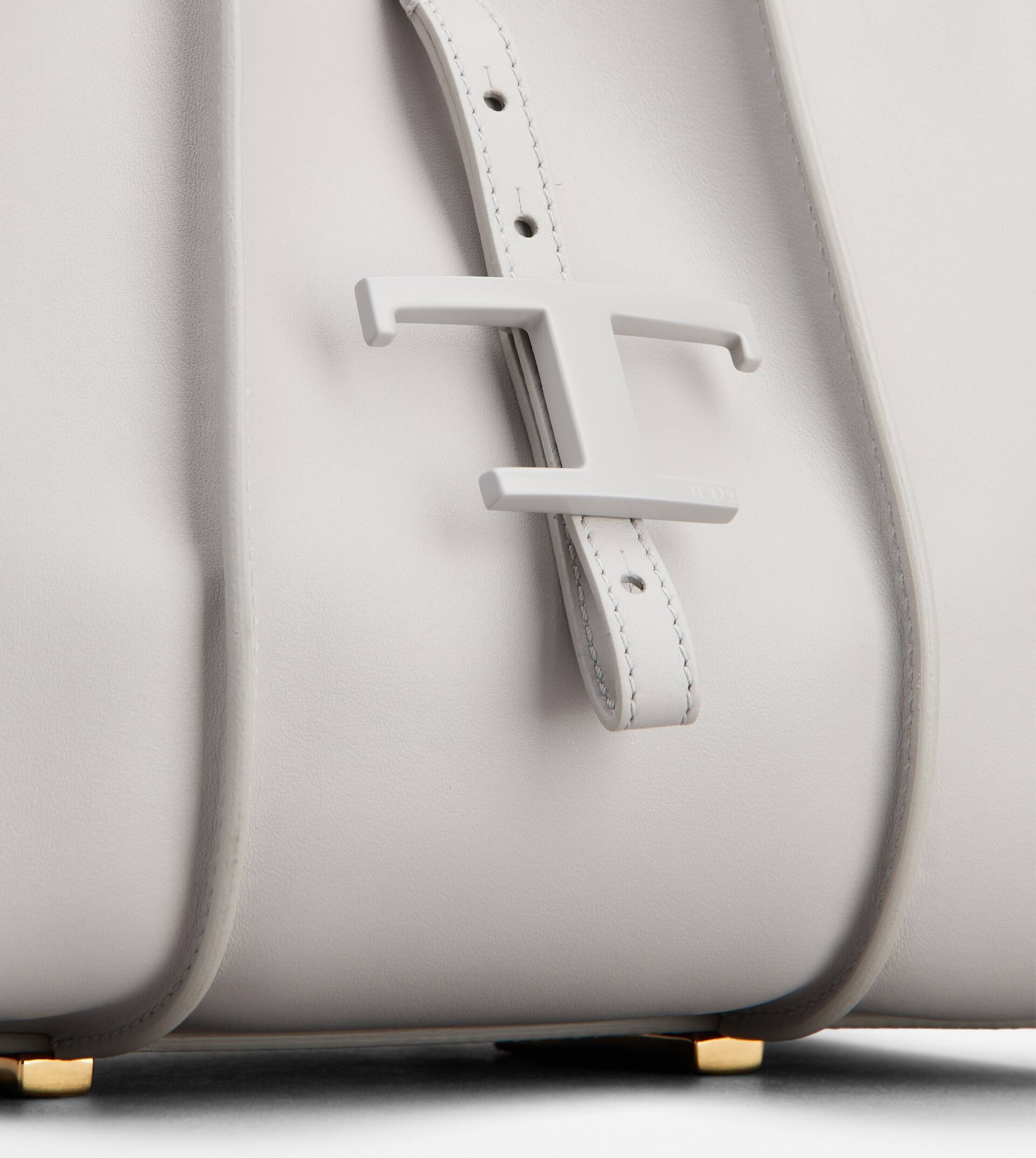T TIMELESS SHOPPING BAG IN LEATHER MINI - GREY - 4