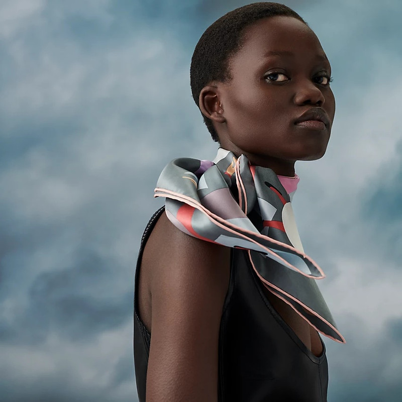 Hermès Hommage a Gene Kelly scarf 70 outlook