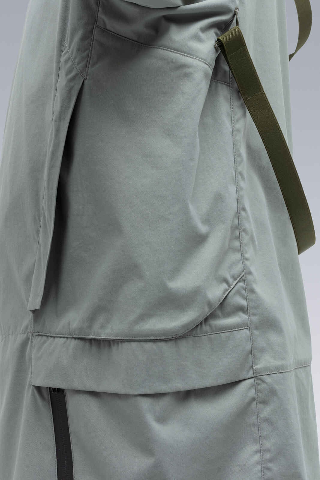 J33-E Alpha Green  - 16