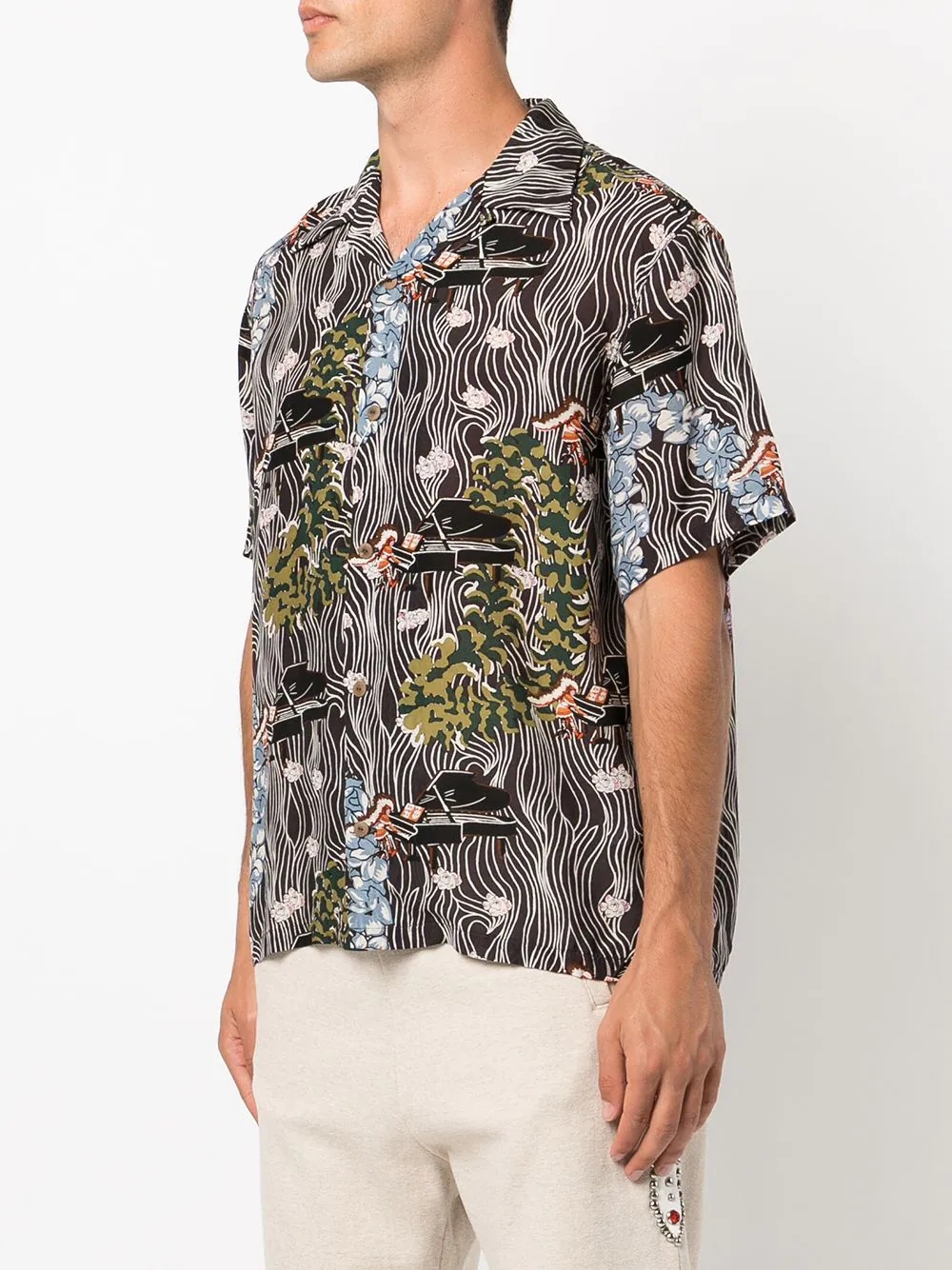 graphic-print revere shirt - 3