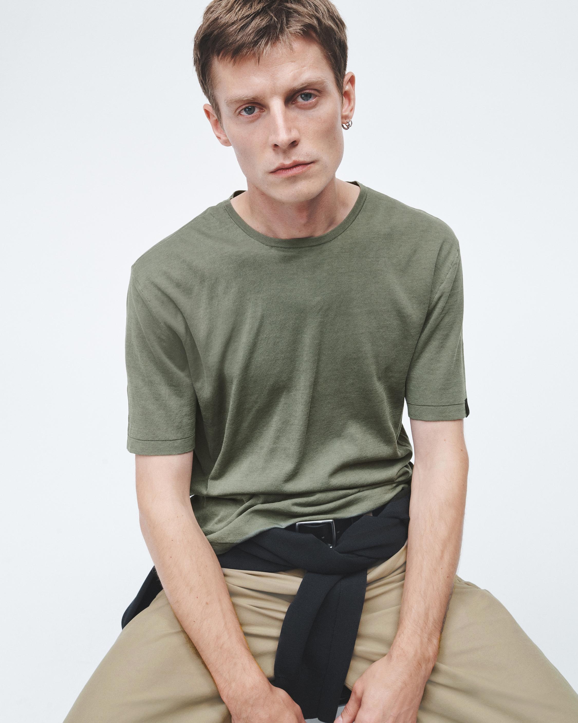 Banks Double Faced Short Sleeve Tee
Cotton T-Shirt - 6