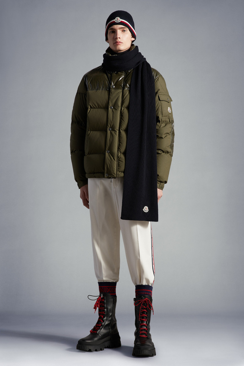 Moncler Wool Scarf outlook