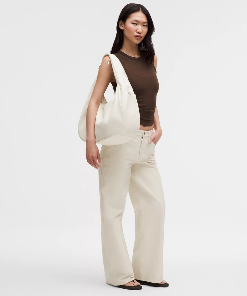 lululemon City Essentials Oversized Shoulder Bag 18L outlook