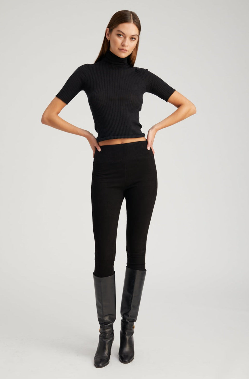 BLACK CASHMERE TURTLENECK - 2