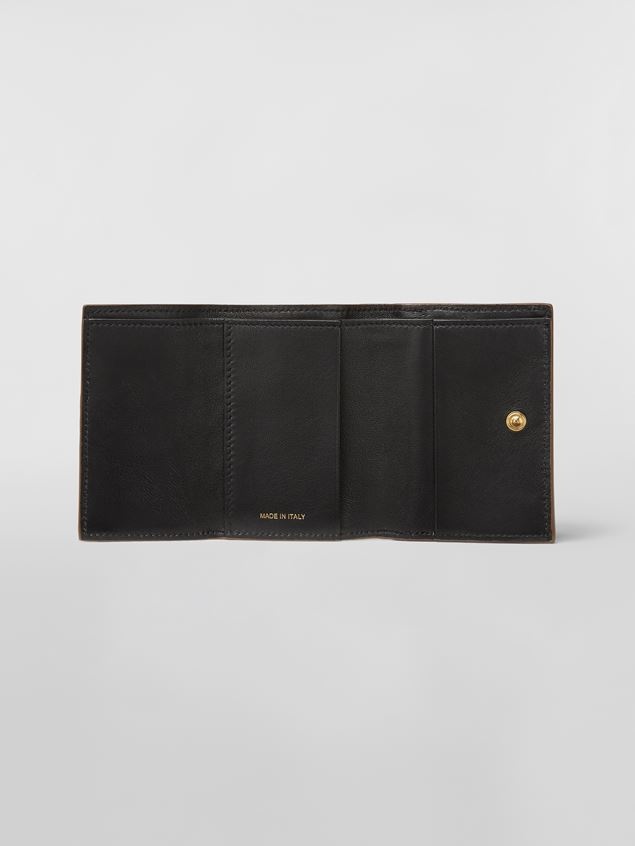 TRI-FOLD WALLET IN MONO-COLOURED SAFFIANO LEATHER - 2