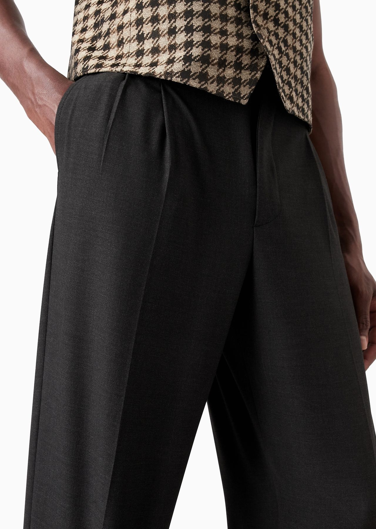 Double-darted trousers in stretch technical canvas - 5
