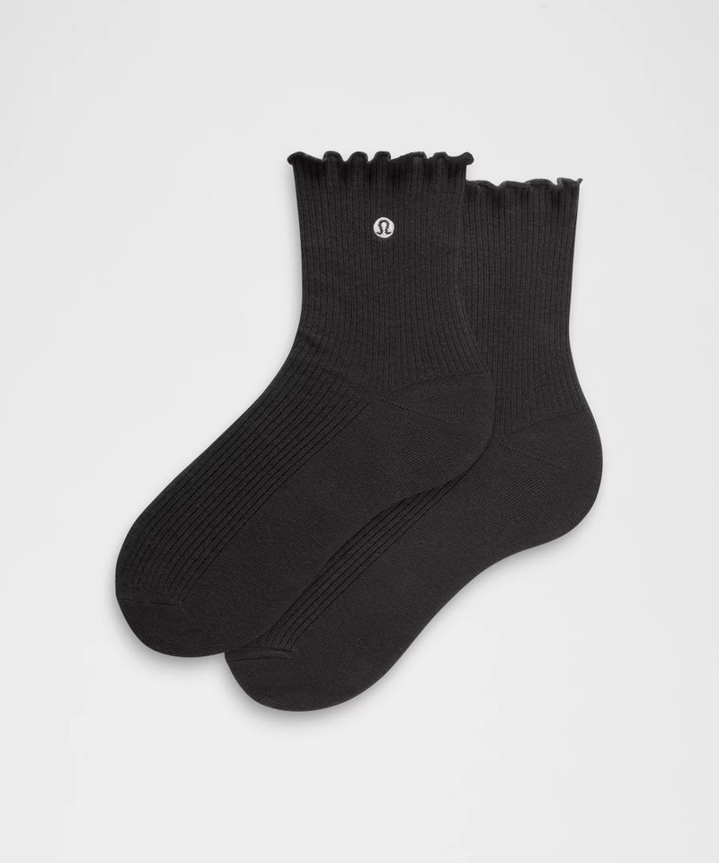 Unisex Lettuce Edge Quarter Socks 1