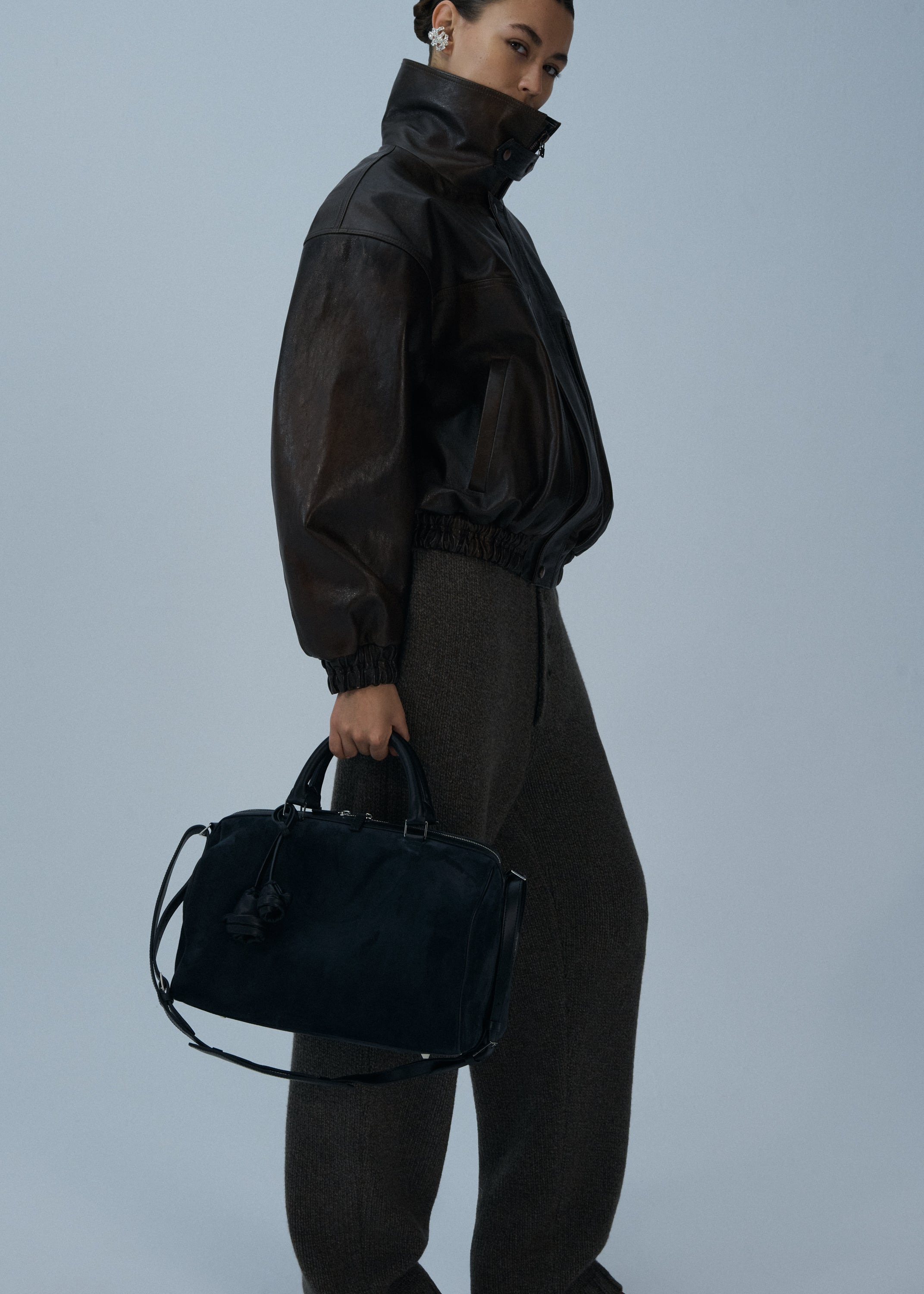 Snap-collar leather aviator jacket in brown - 3