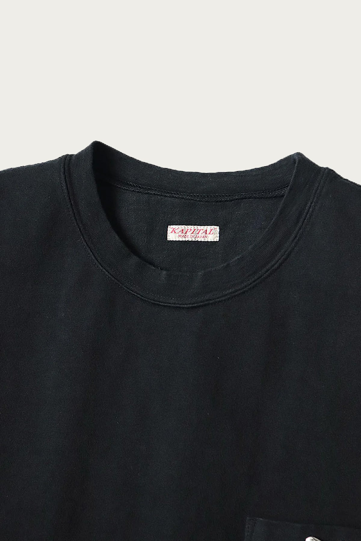 16/-Dense Jersey Butterfly Concho Pocket T - Black - 3