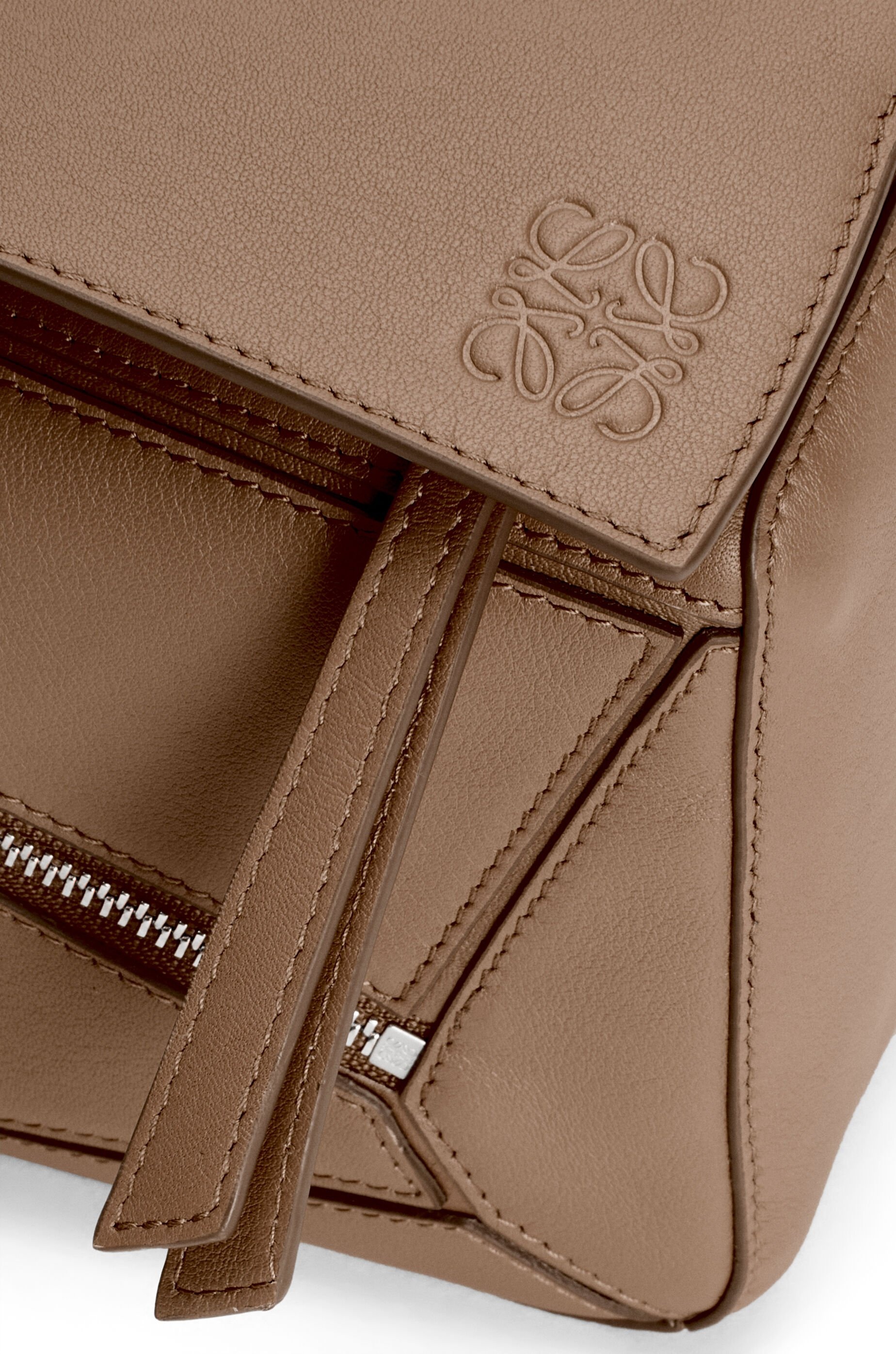 Small Puzzle bumbag in classic calfskin - 6