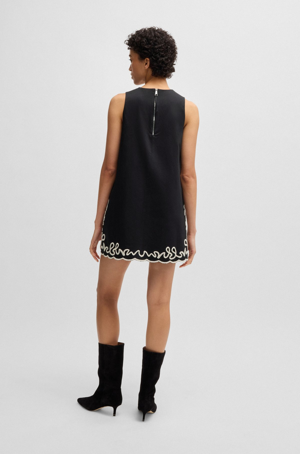 COTTON DRESS WITH CONTRAST EMBROIDERY - 4