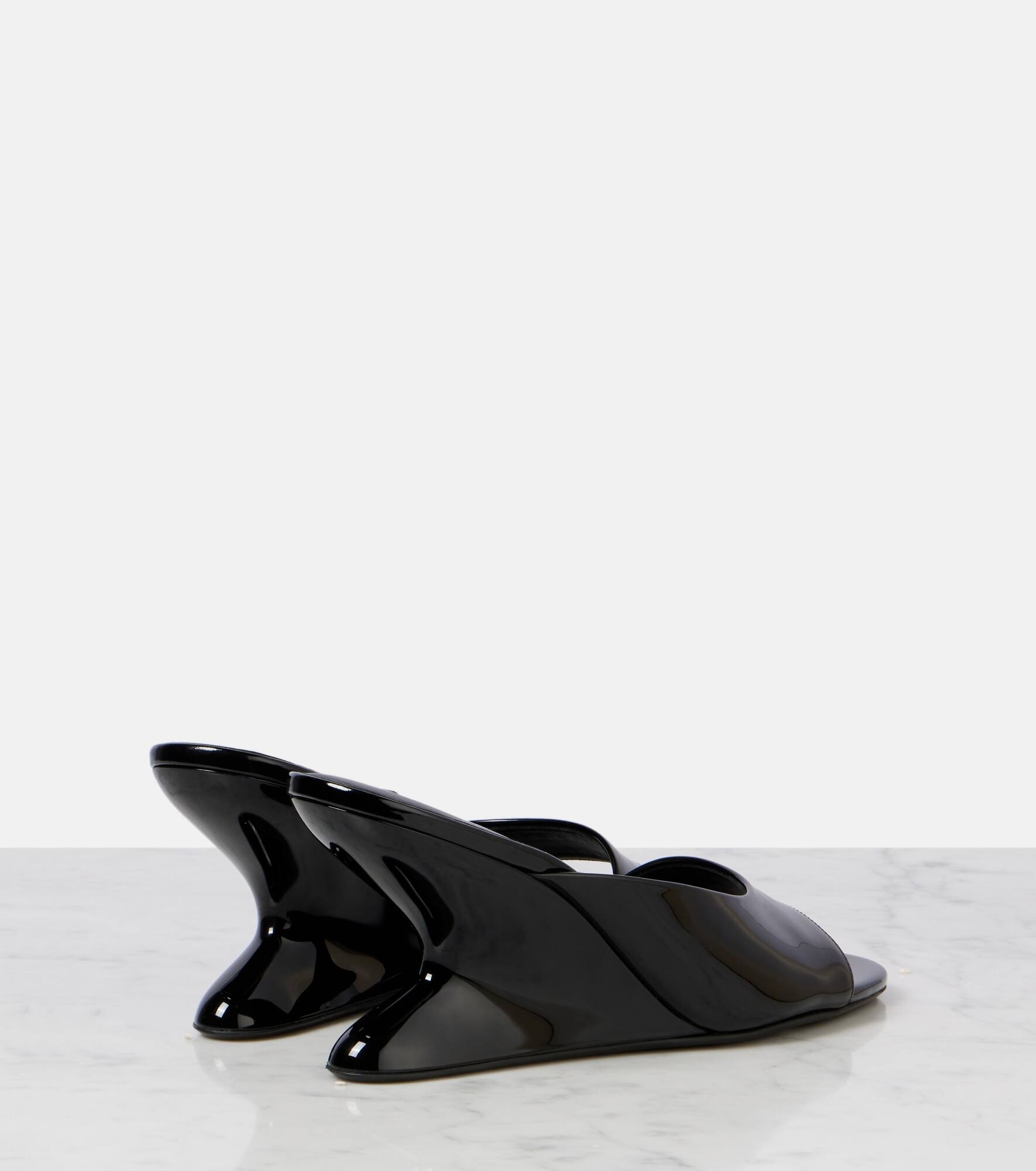 Curve 75 patent leather wedge mules - 2