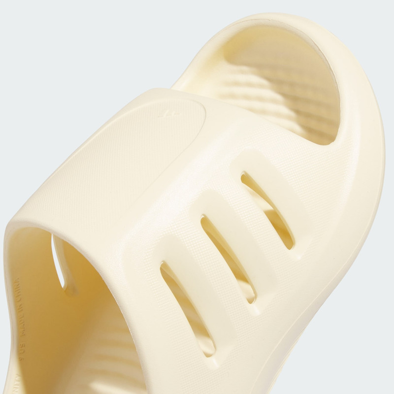 Adifom IIInfinity Slides 7