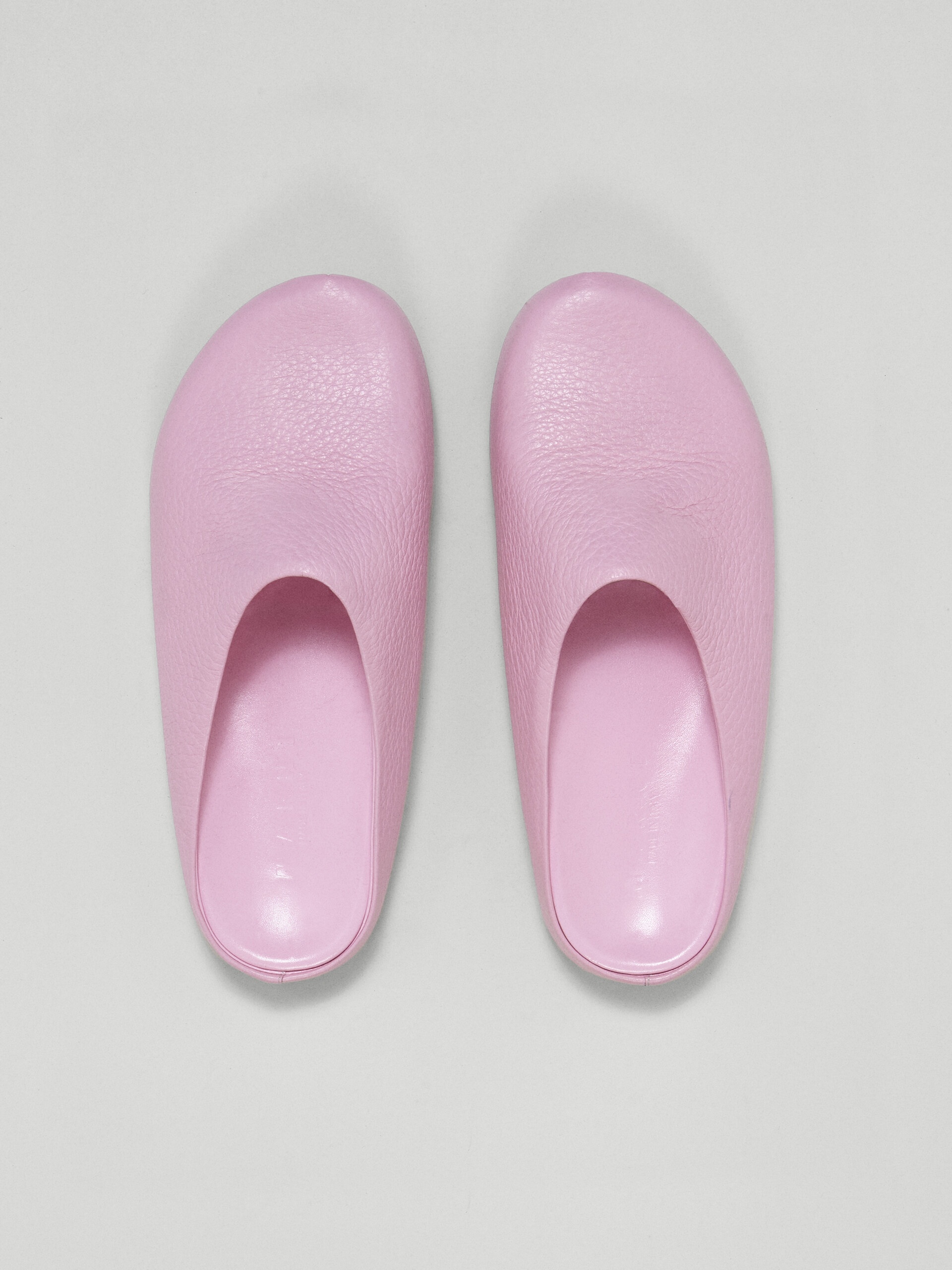 PINK LEATHER FUSSBETT SABOT - 4