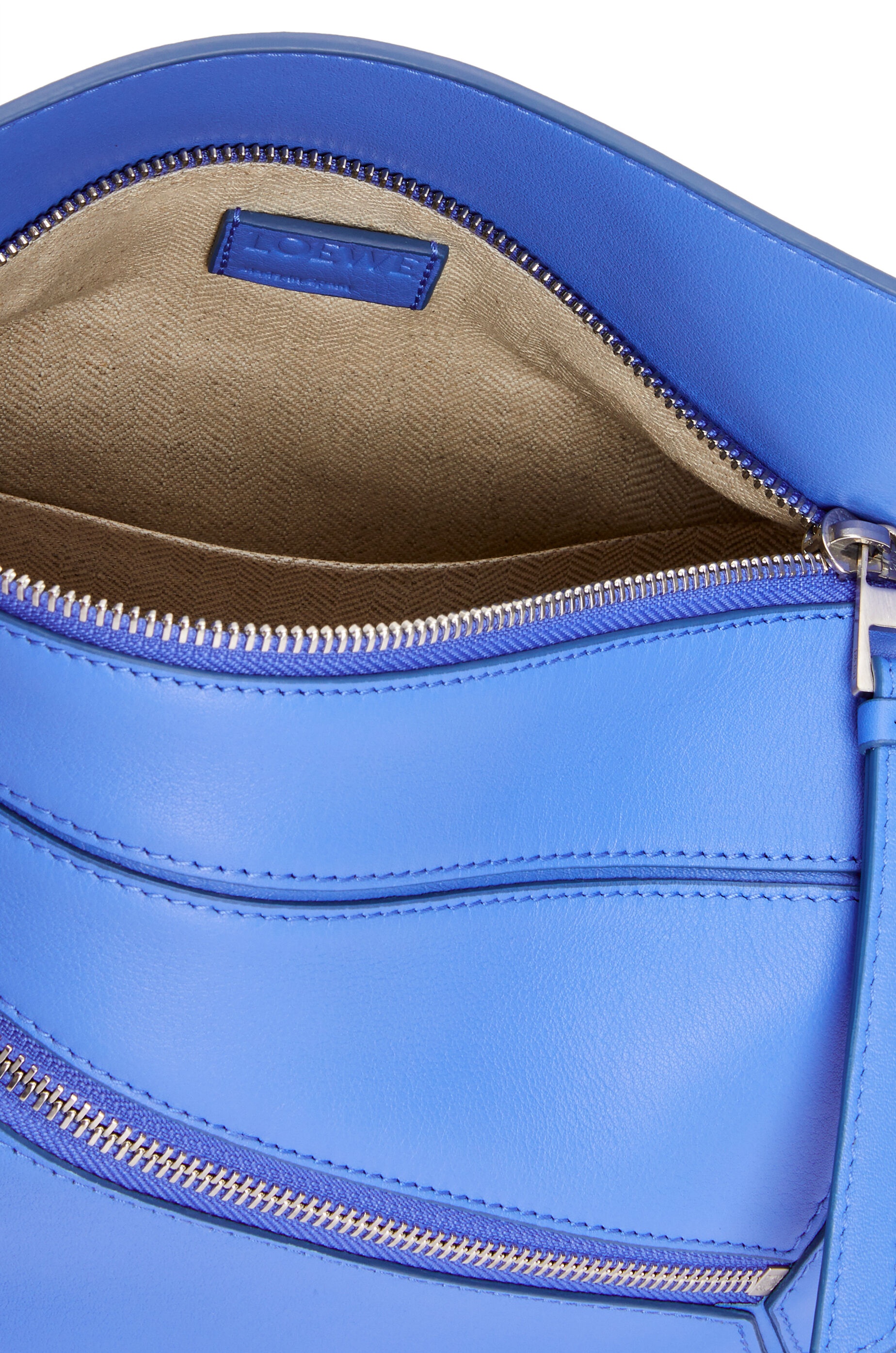 Small Puzzle bumbag in classic calfskin - 6
