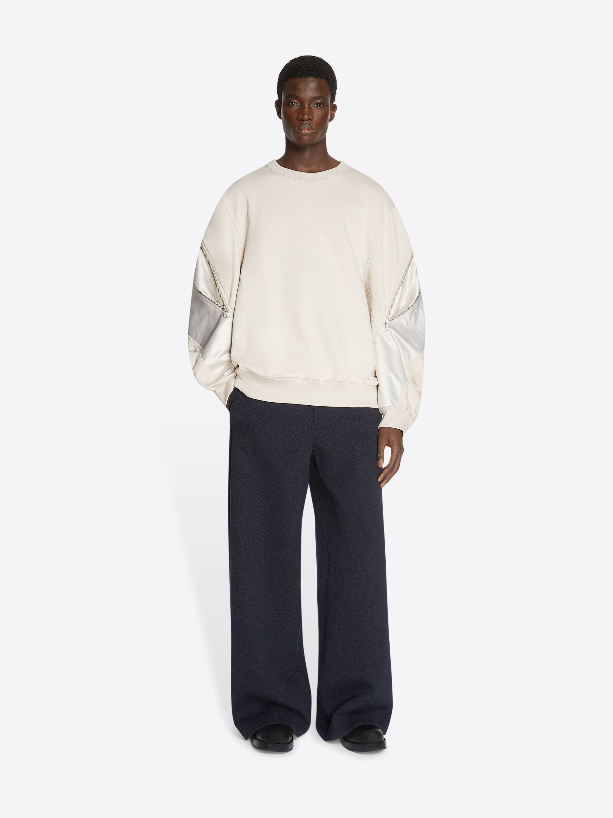 CONTRAST SWEATSHIRT - 2