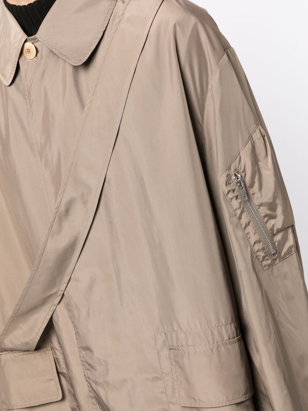 two-pocket strap-detail raincoat - 5