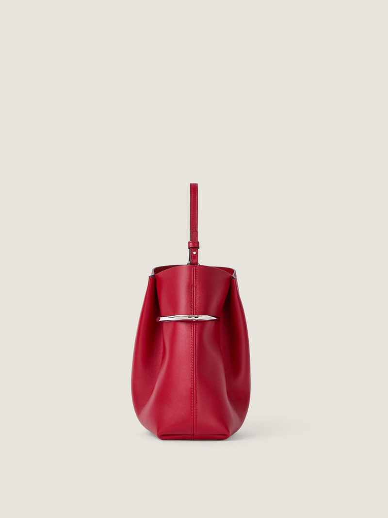 Givenchy PINCH ME POUCH IN NAPPA LEATHER outlook