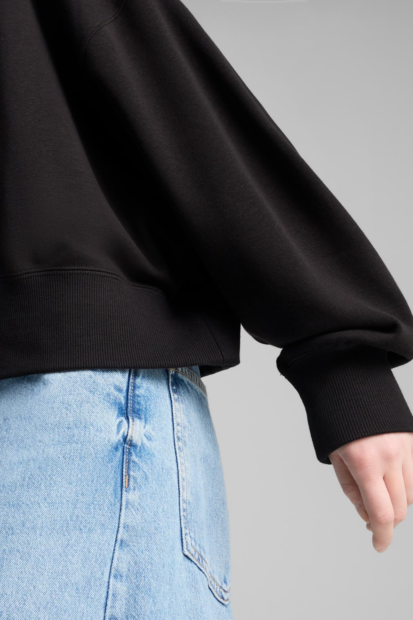 Wardrobe Essentials Women's Oversized Crew Sweatshirt - 4