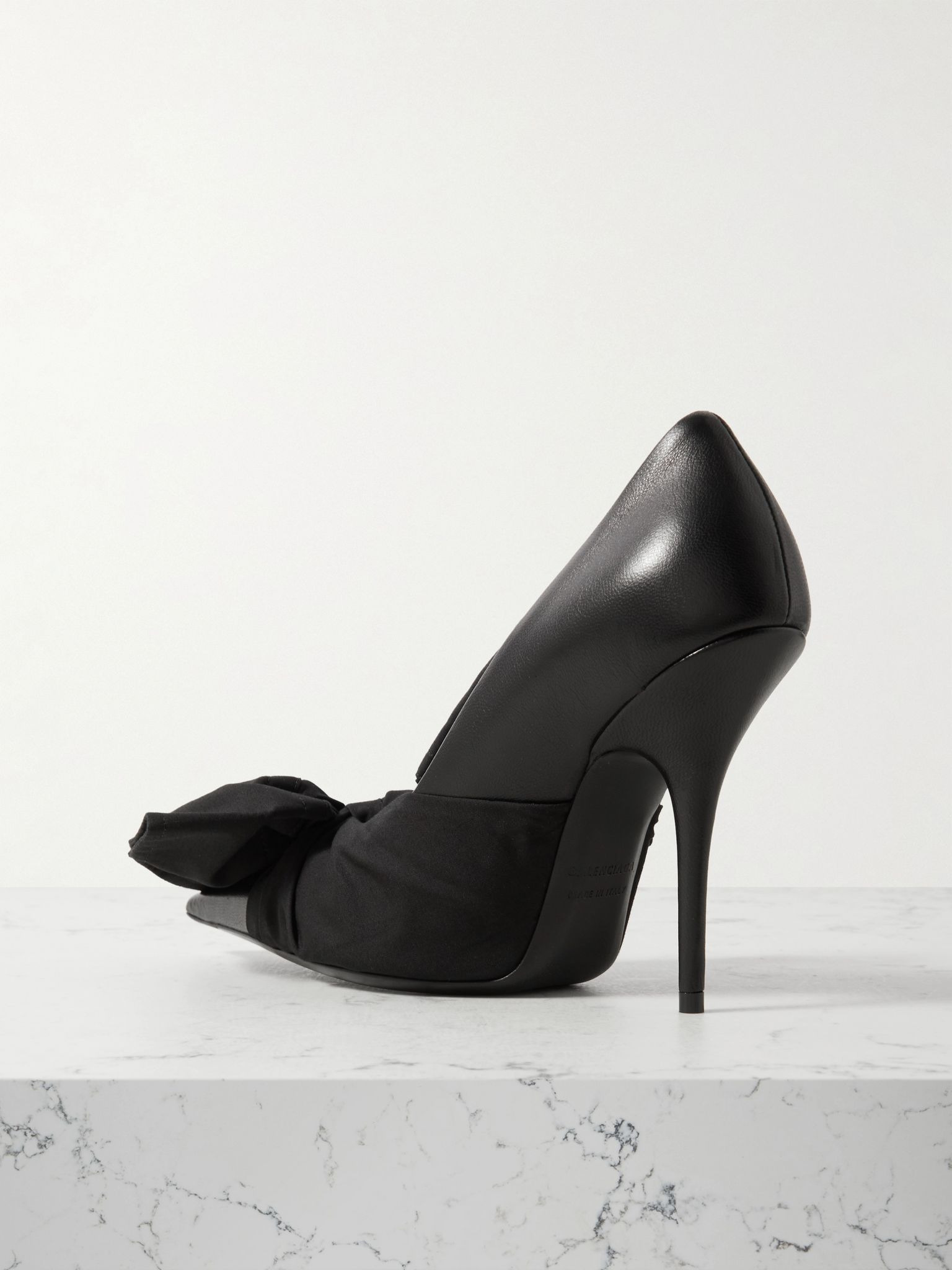 Poplin-trimmed leather pumps Black - 3