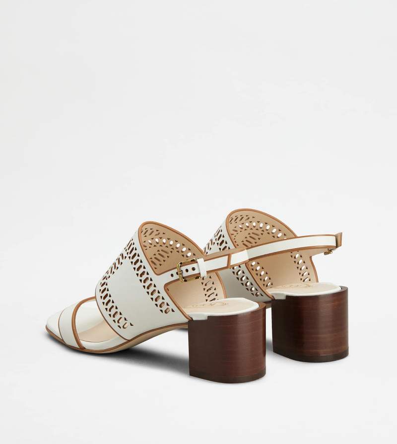 Tod's SANDALS IN LEATHER - WHITE outlook