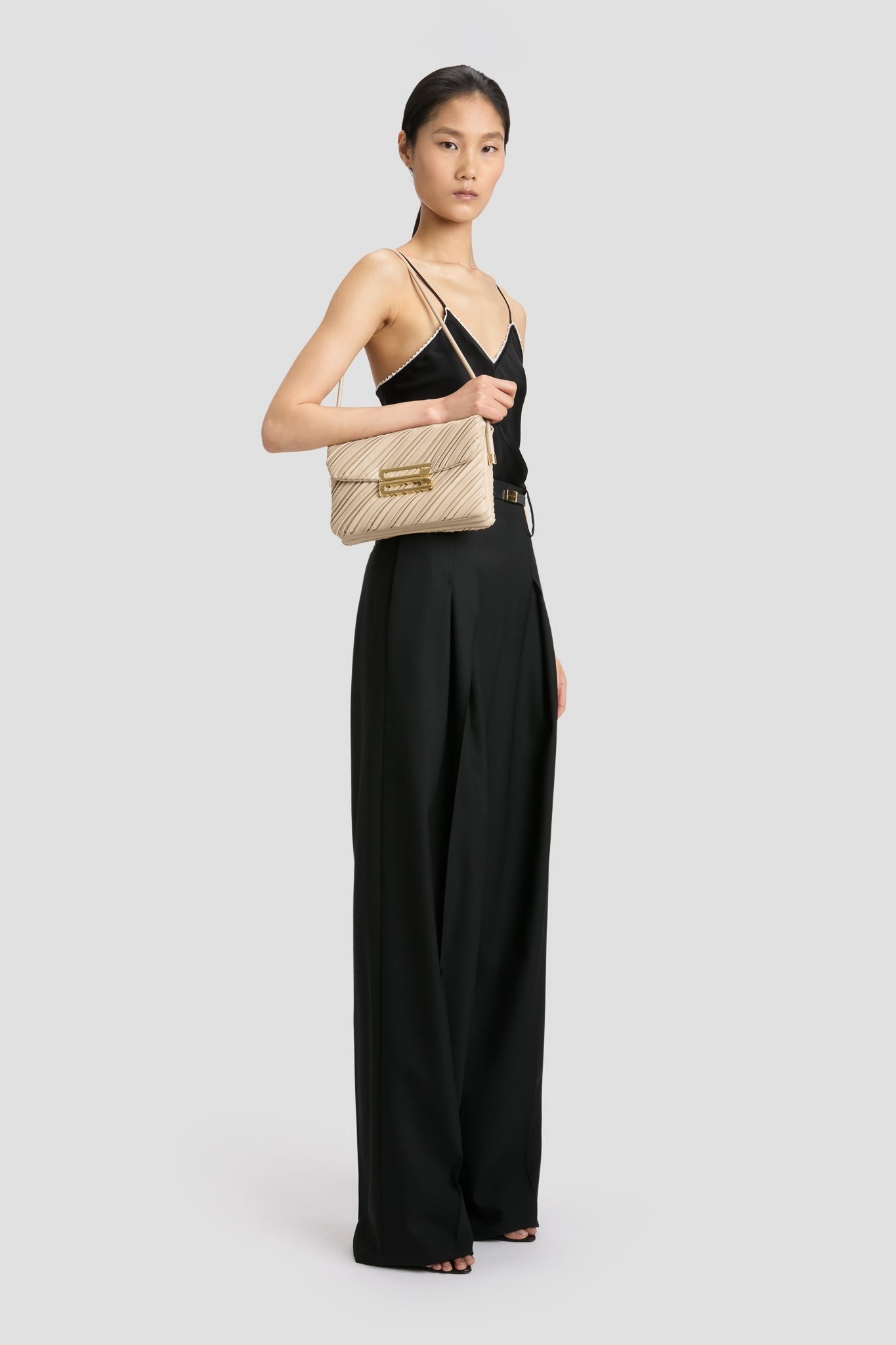 Soft Dorian Bag In Sand Pleated Leather - 2