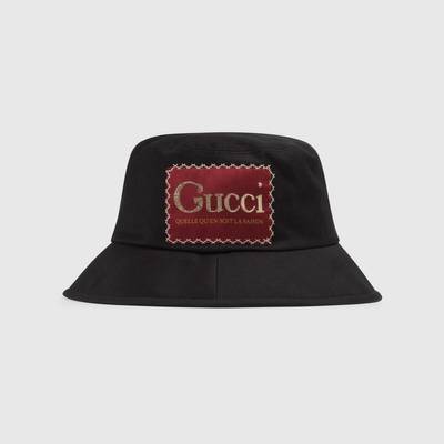 GUCCI Cotton bucket hat with Gucci label outlook